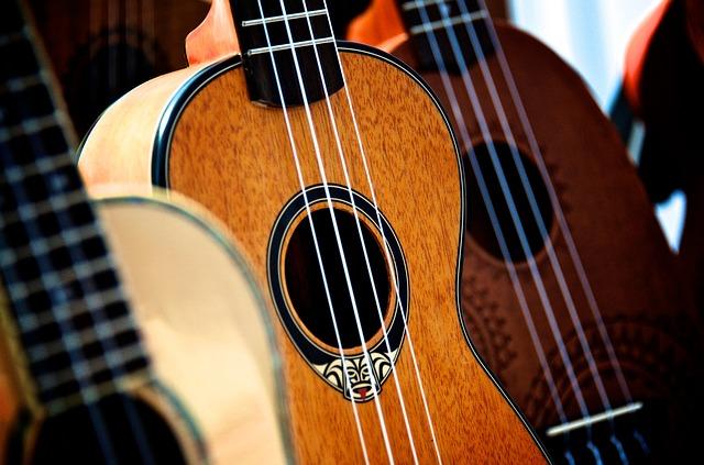 Nekateri glasbeni instrumenti so zelo priljubljeni, tudi ukulele