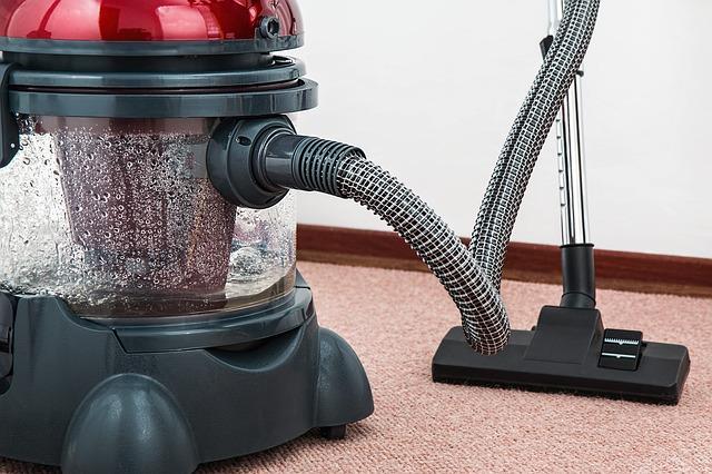 Industrijski sesalec lahko nadomesti tudi opremo za čiščenje doma